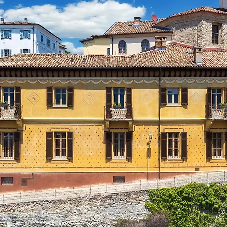 Relais Del Borgo 3* 卡内利