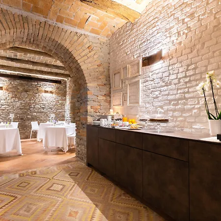 Relais Del Borgo 卡内利